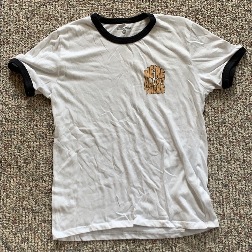 White tee